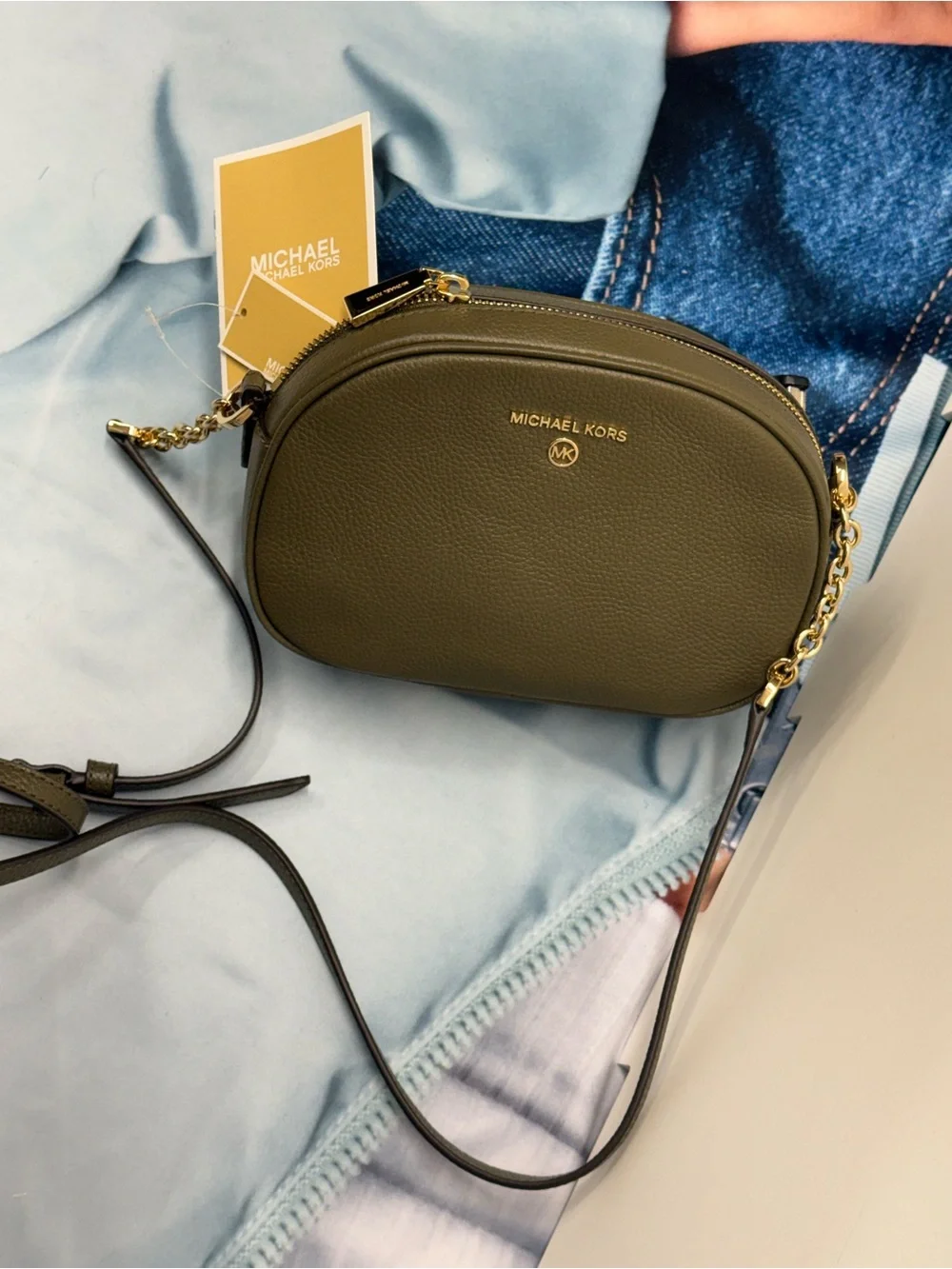 (new+tag) MICHAEL KORS Leather Olive Green Dome Camera Crossbody Gold Hardware